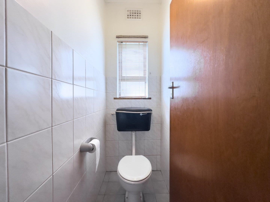 4 Bedroom Property for Sale in Clamhall Western Cape